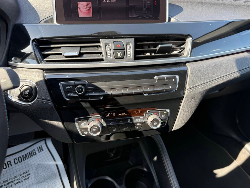 BMW X1 Vehicle Full-screen Gallery Image 28