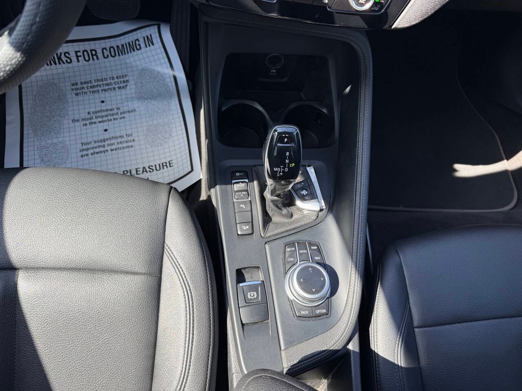 BMW X1 Vehicle Full-screen Gallery Image 29