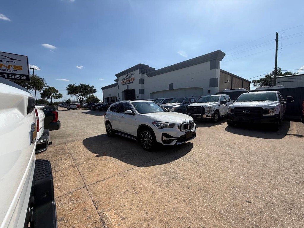 BMW X1 Vehicle Full-screen Gallery Image 45
