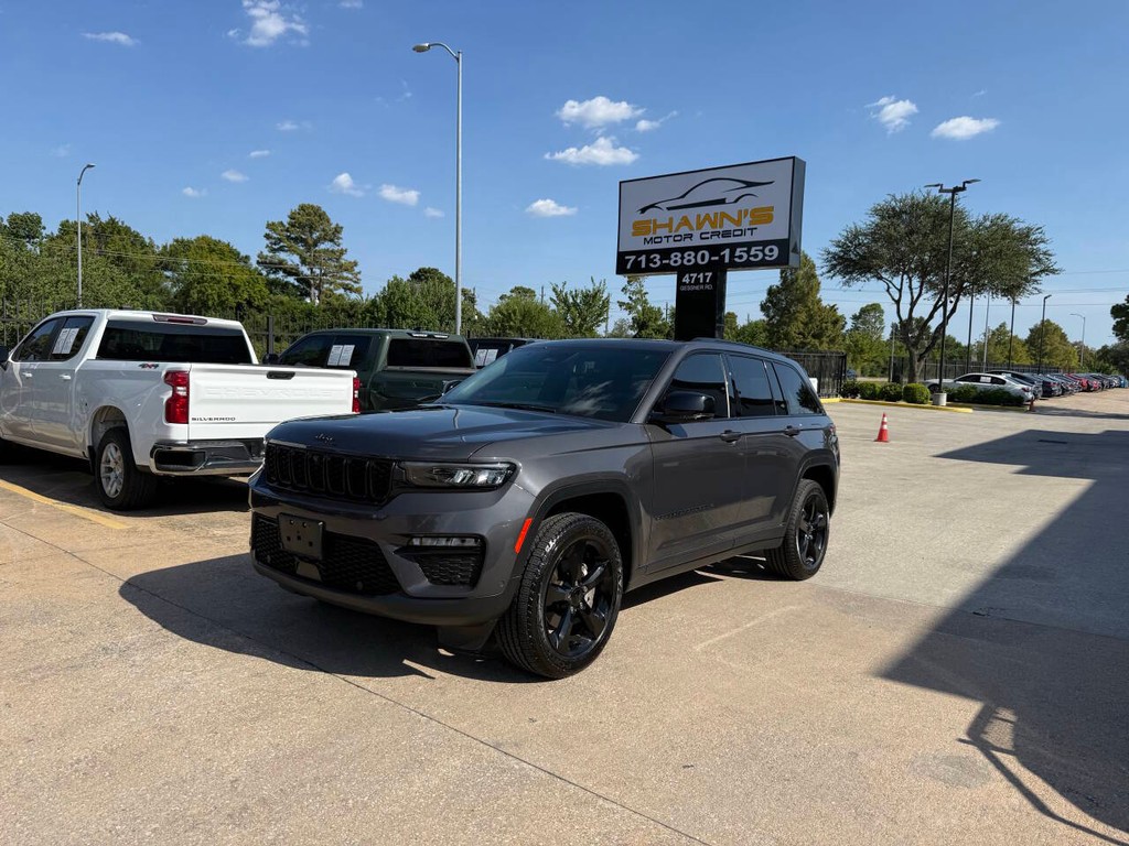 Jeep Grand Cherokee Vehicle Full-screen Gallery Image 02