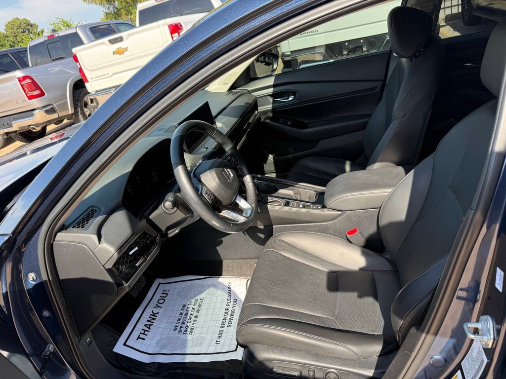 Honda Accord Hybrid Vehicle Full-screen Gallery Image 07