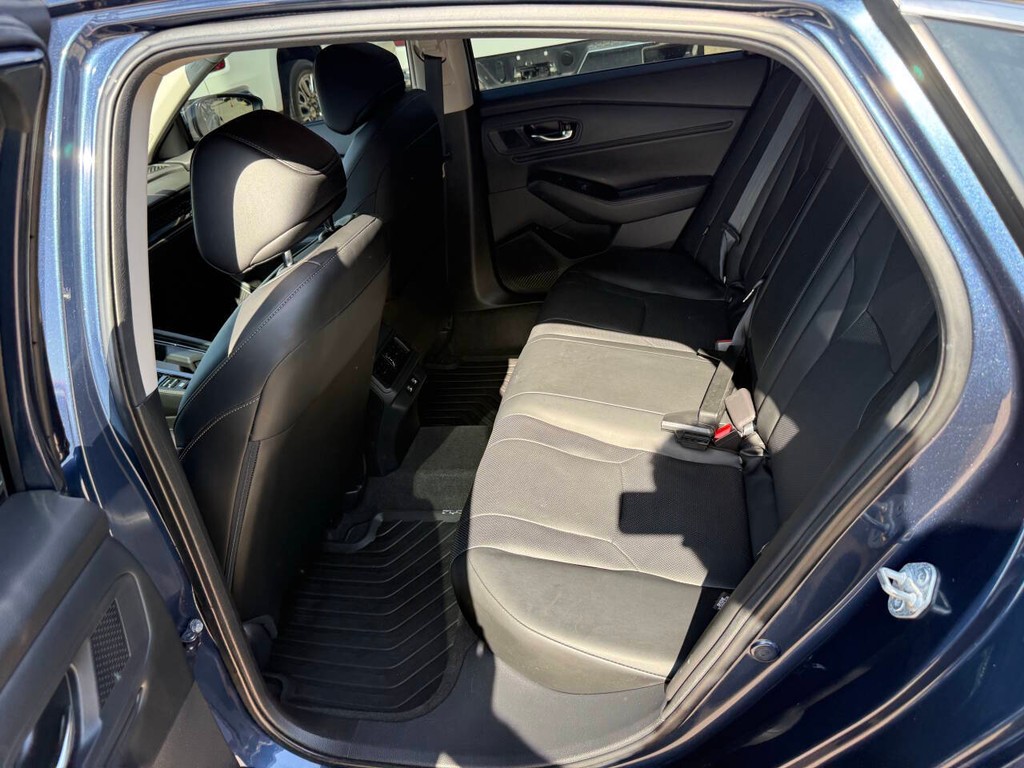 Honda Accord Hybrid Vehicle Full-screen Gallery Image 13