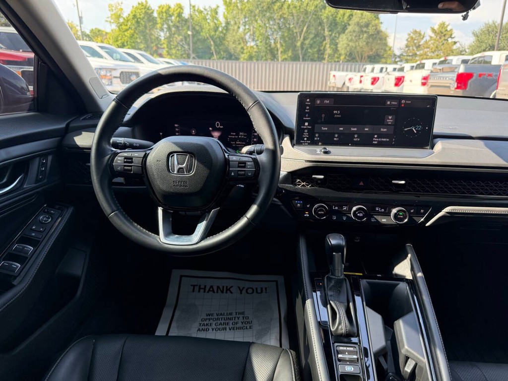 Honda Accord Hybrid Vehicle Full-screen Gallery Image 21