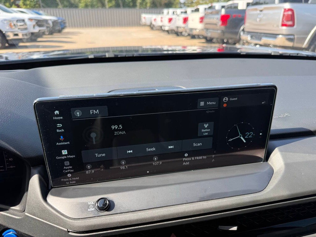 Honda Accord Hybrid Vehicle Full-screen Gallery Image 25
