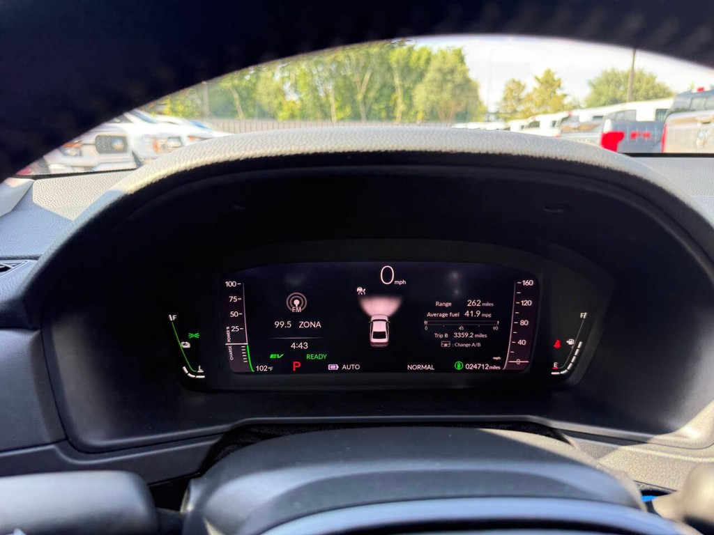 Honda Accord Hybrid Vehicle Full-screen Gallery Image 31