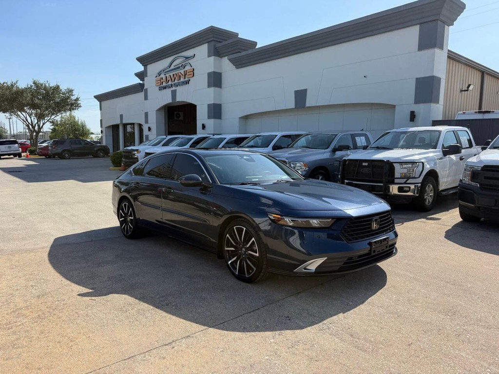 Honda Accord Hybrid Vehicle Full-screen Gallery Image 40