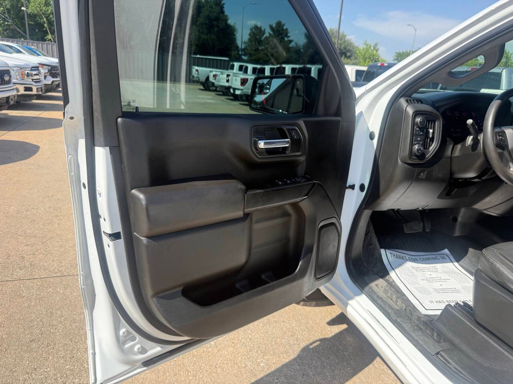 Chevrolet Silverado 1500 Vehicle Full-screen Gallery Image 07
