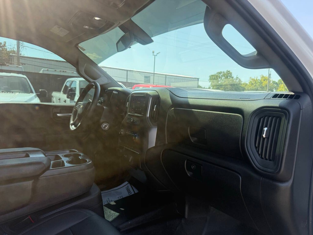 Chevrolet Silverado 1500 Vehicle Full-screen Gallery Image 08