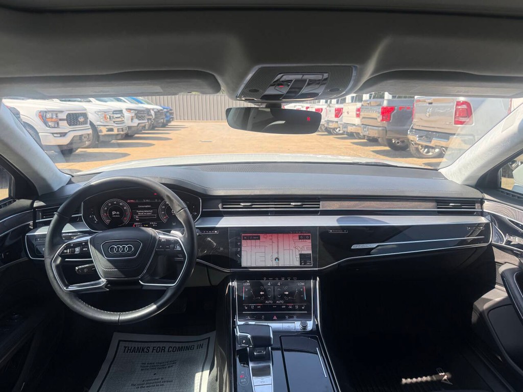 Audi A8 L Vehicle Full-screen Gallery Image 17
