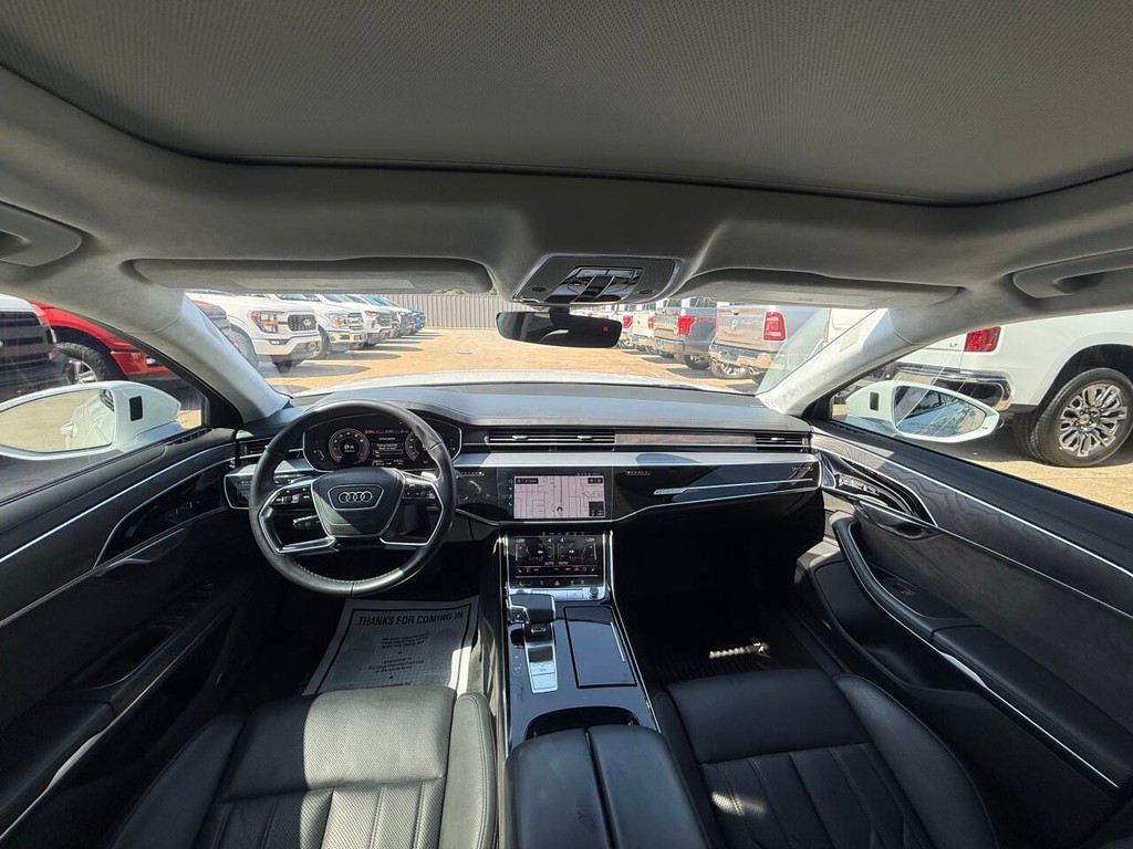 Audi A8 L Vehicle Full-screen Gallery Image 18