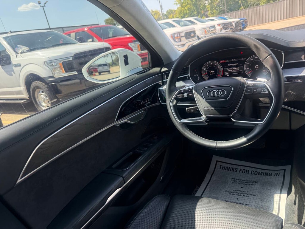 Audi A8 L Vehicle Full-screen Gallery Image 19