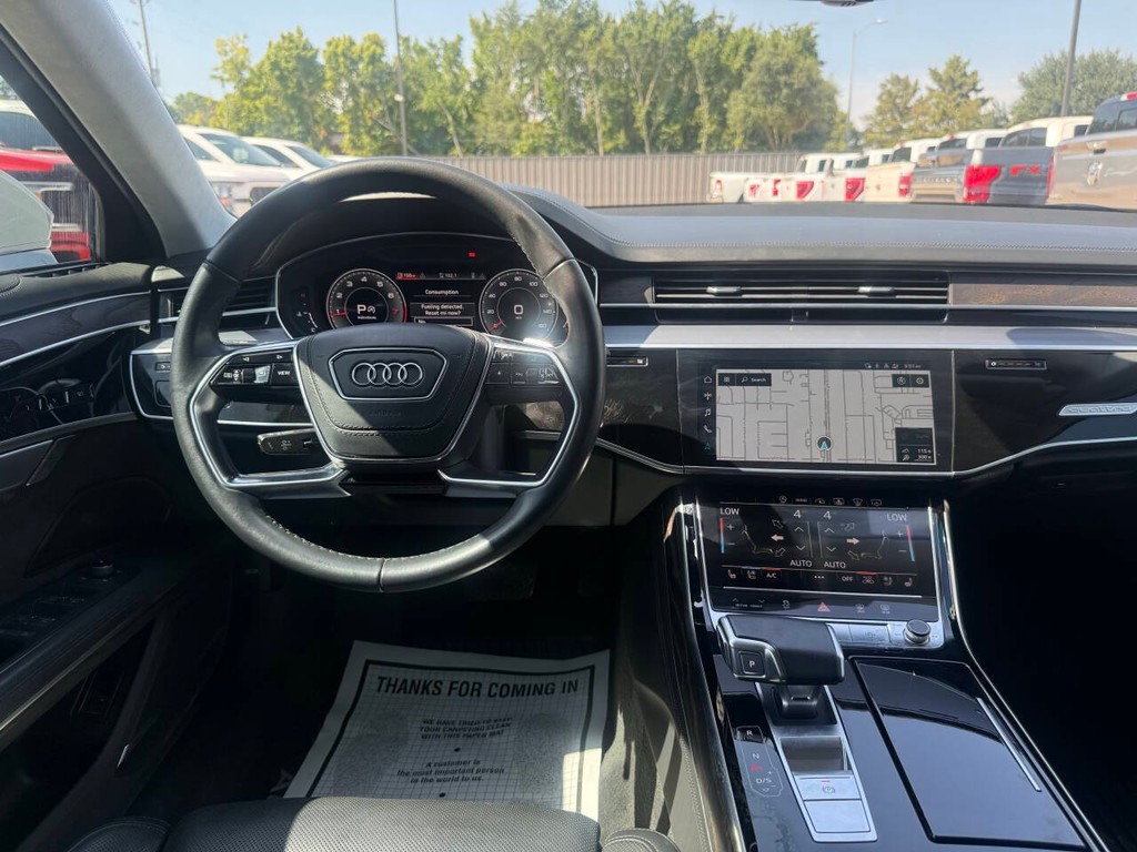 Audi A8 L Vehicle Full-screen Gallery Image 21