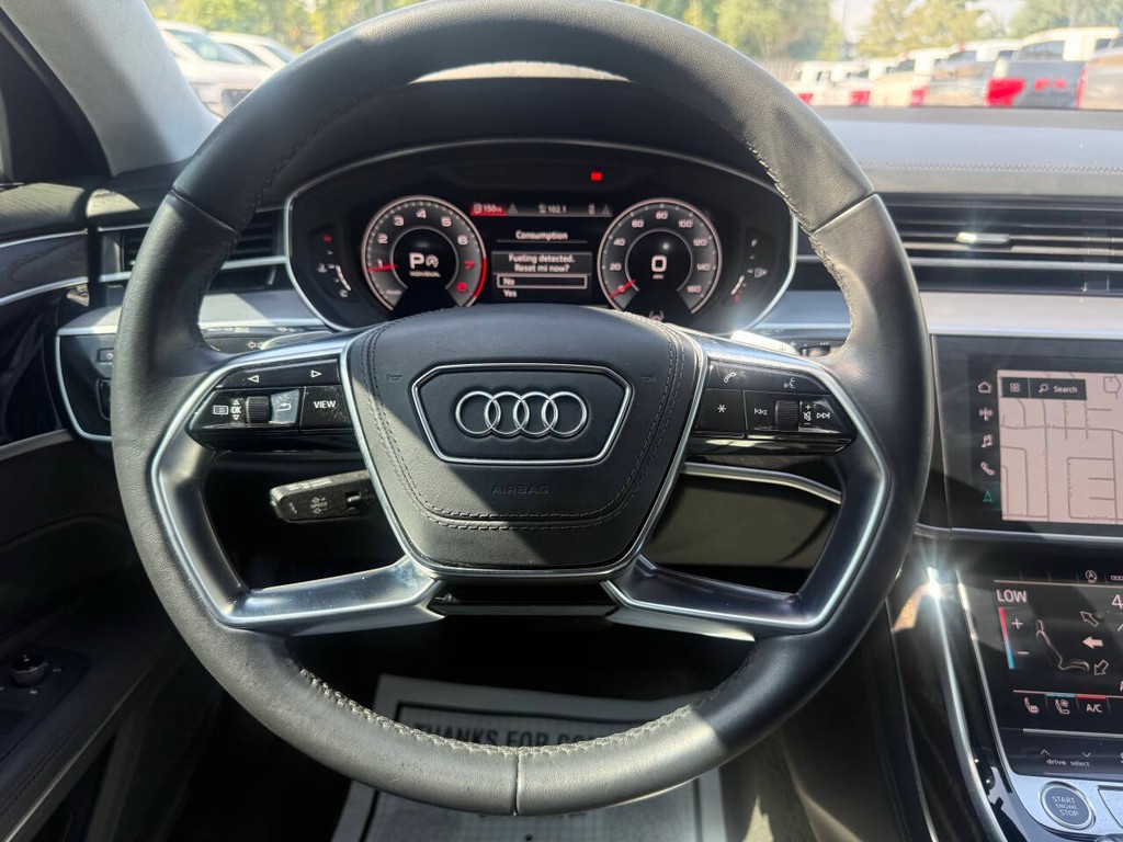 Audi A8 L Vehicle Full-screen Gallery Image 23