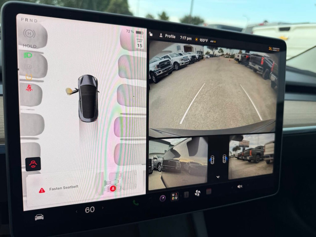 Tesla Model 3 Vehicle Full-screen Gallery Image 25