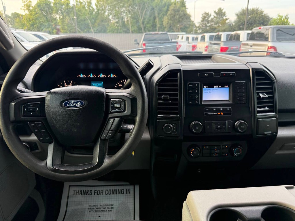 Ford F-150 Vehicle Full-screen Gallery Image 20