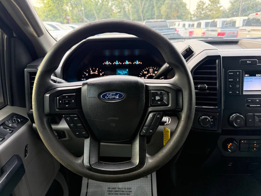 Ford F-150 Vehicle Full-screen Gallery Image 21