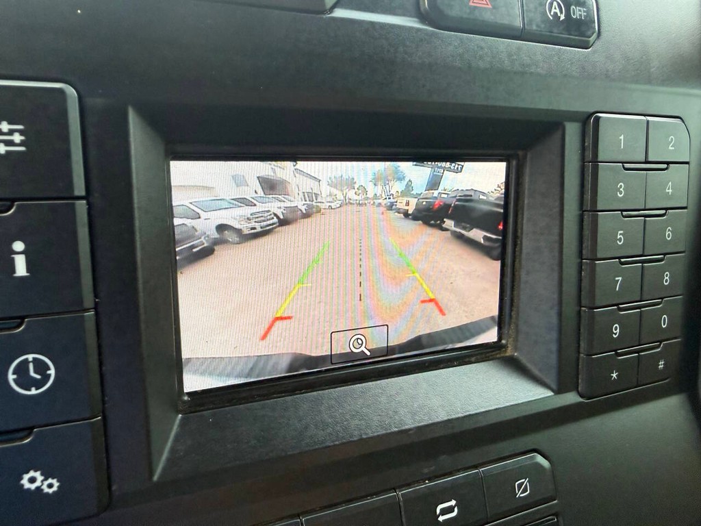 Ford F-150 Vehicle Full-screen Gallery Image 27
