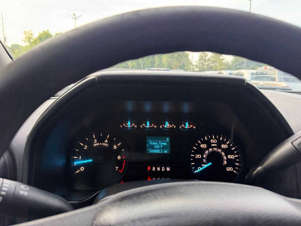 Ford F-150 Vehicle Full-screen Gallery Image 32