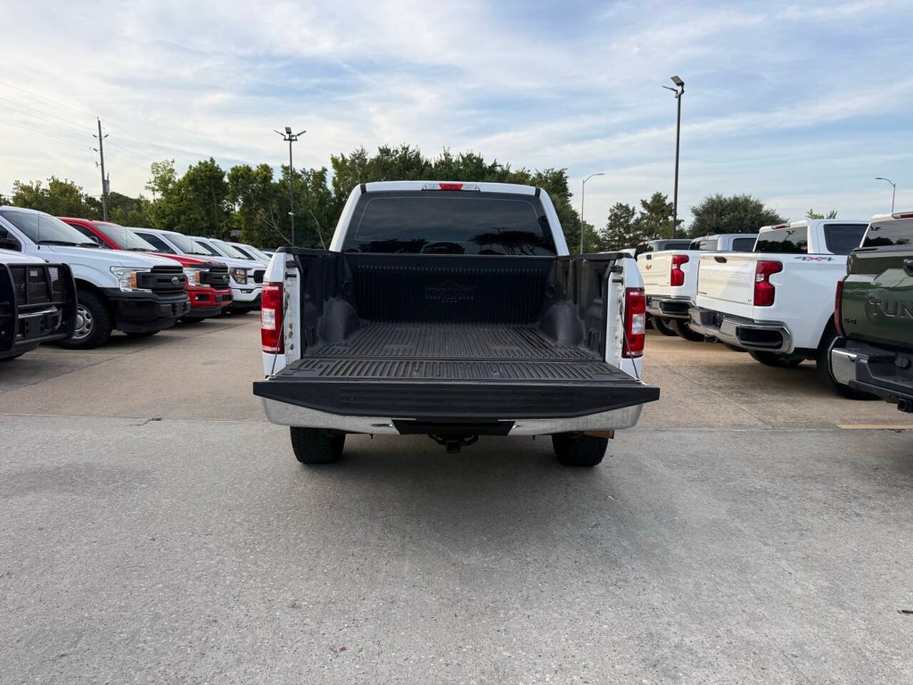 Ford F-150 Vehicle Full-screen Gallery Image 39