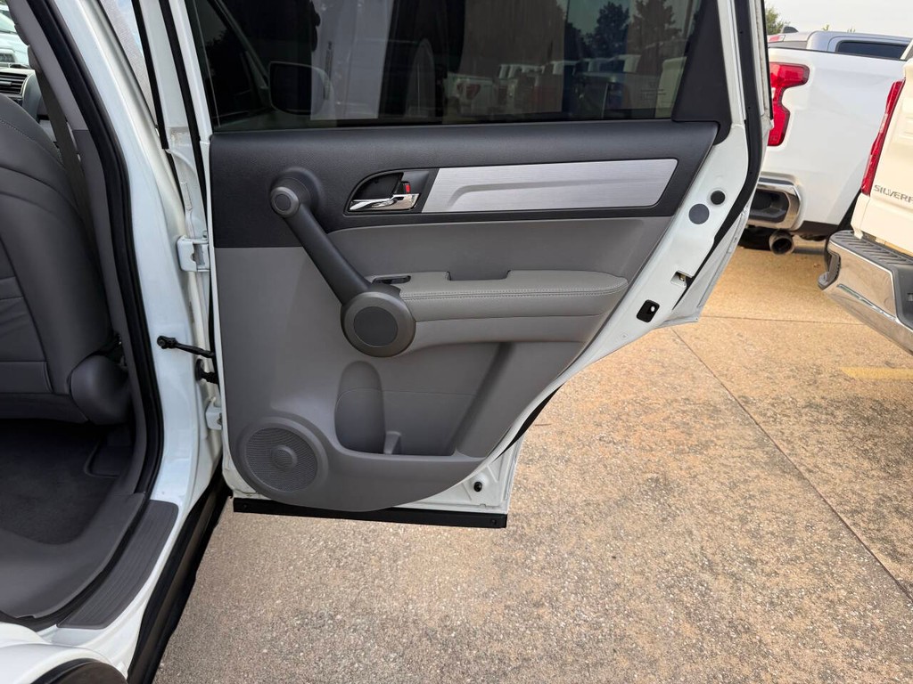 Honda CR-V Vehicle Full-screen Gallery Image 16