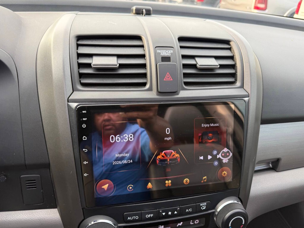 Honda CR-V Vehicle Full-screen Gallery Image 26