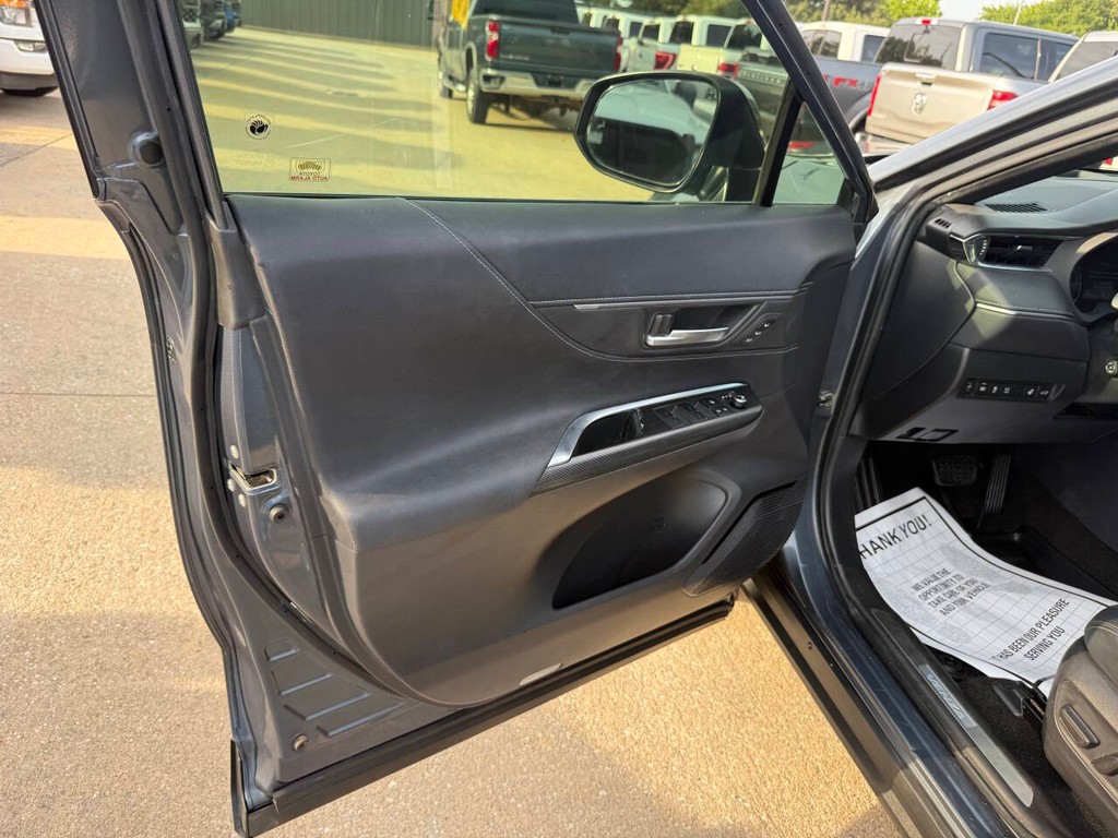 Toyota Venza Vehicle Full-screen Gallery Image 08