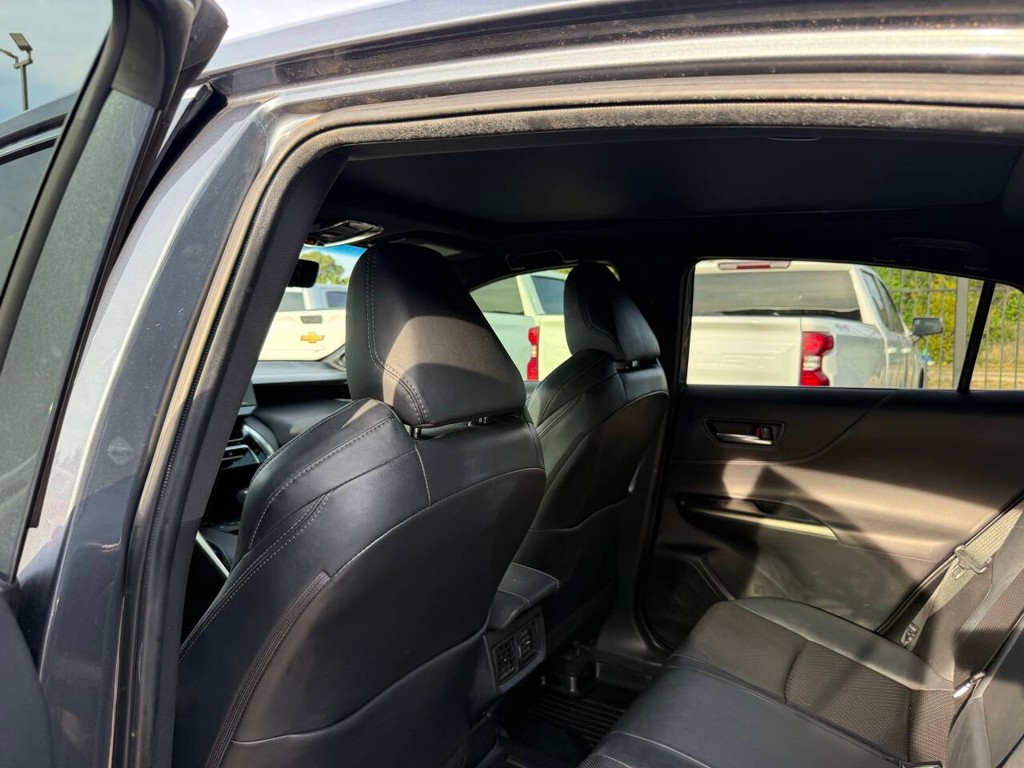 Toyota Venza Vehicle Full-screen Gallery Image 13