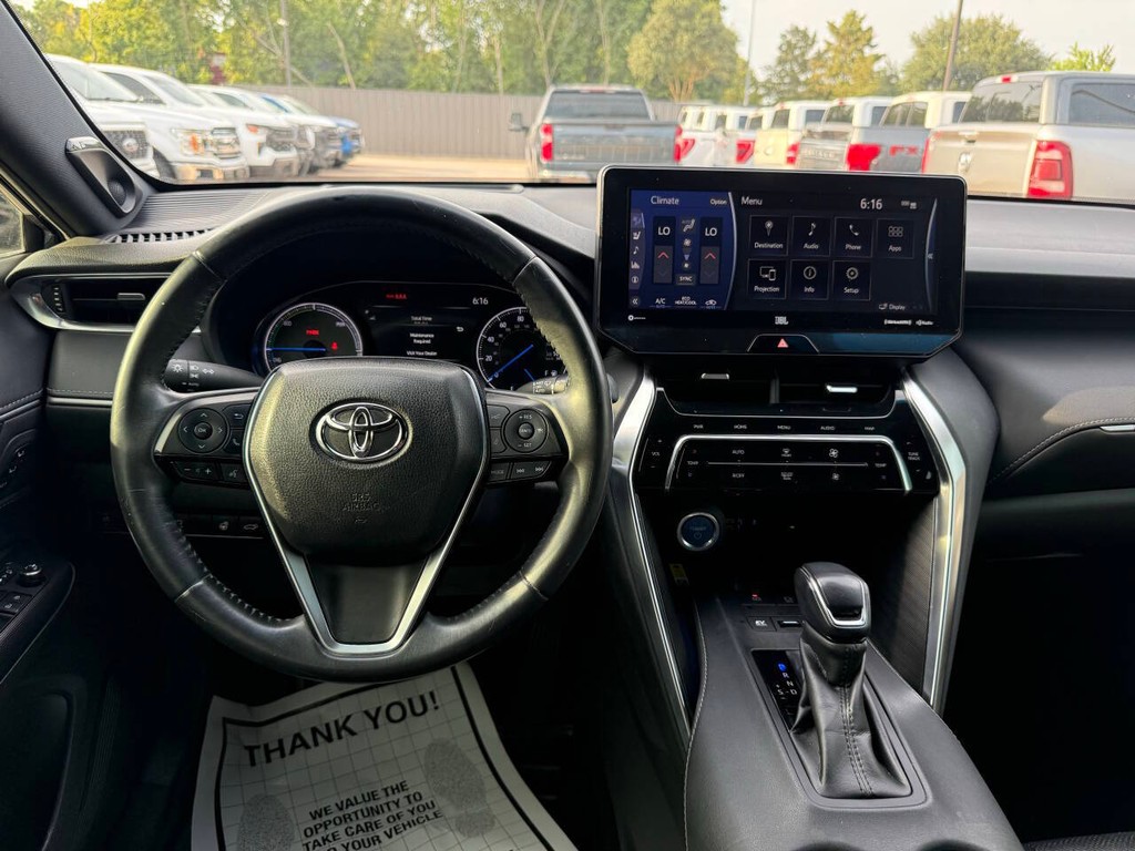 Toyota Venza Vehicle Full-screen Gallery Image 22