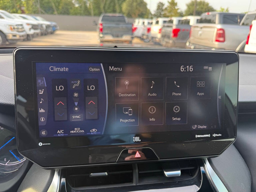 Toyota Venza Vehicle Full-screen Gallery Image 26