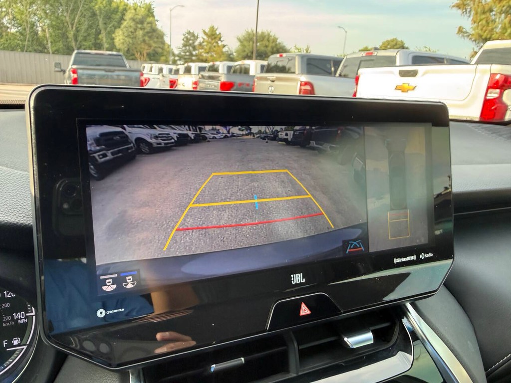 Toyota Venza Vehicle Full-screen Gallery Image 28