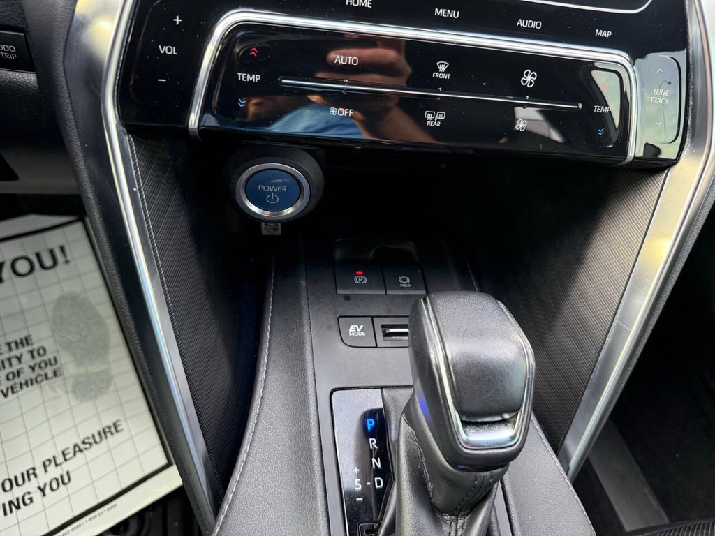 Toyota Venza Vehicle Full-screen Gallery Image 30