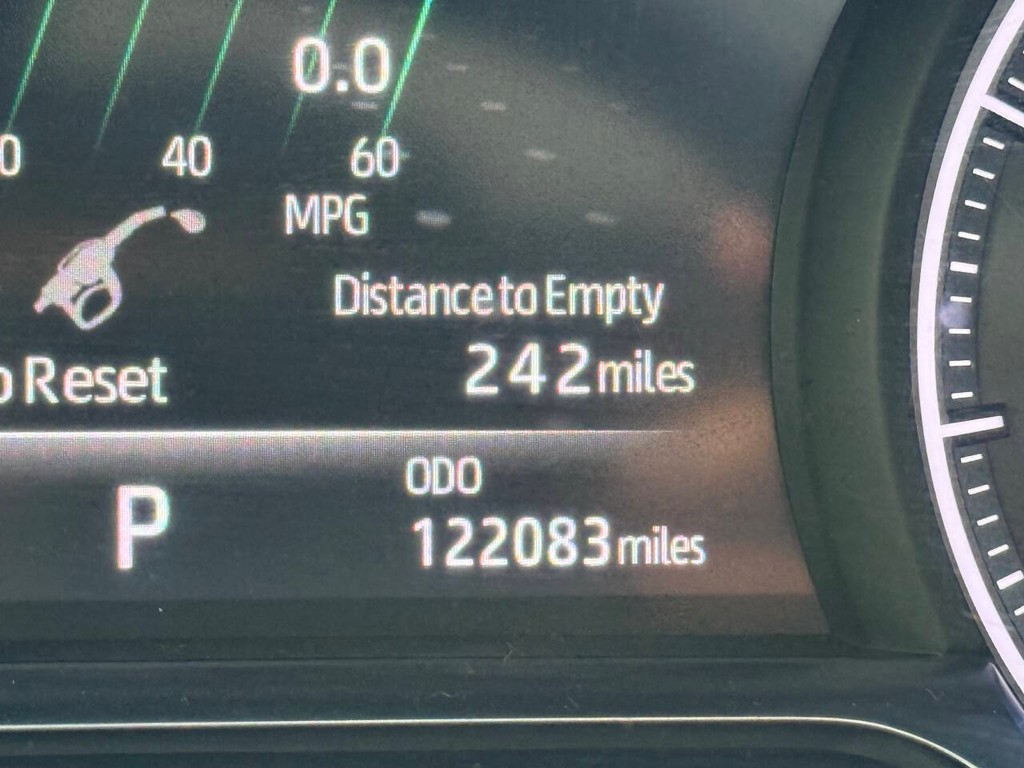 Toyota Venza Vehicle Full-screen Gallery Image 36