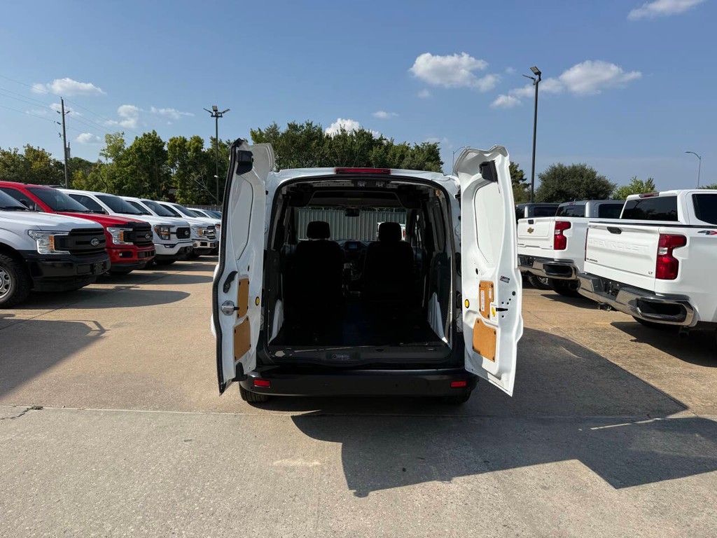 Ford Transit Connect Van Vehicle Full-screen Gallery Image 31