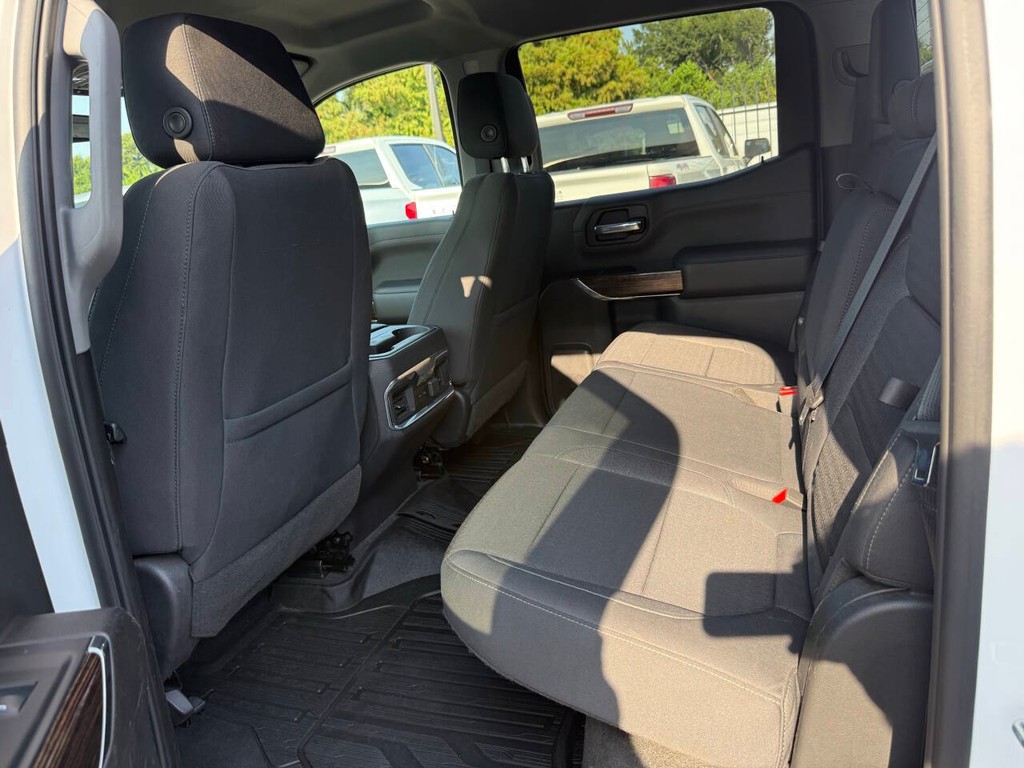 GMC Sierra 1500 Vehicle Full-screen Gallery Image 13