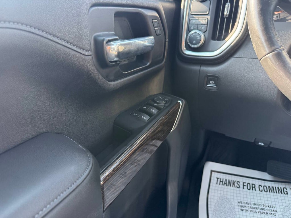 GMC Sierra 1500 Vehicle Full-screen Gallery Image 30