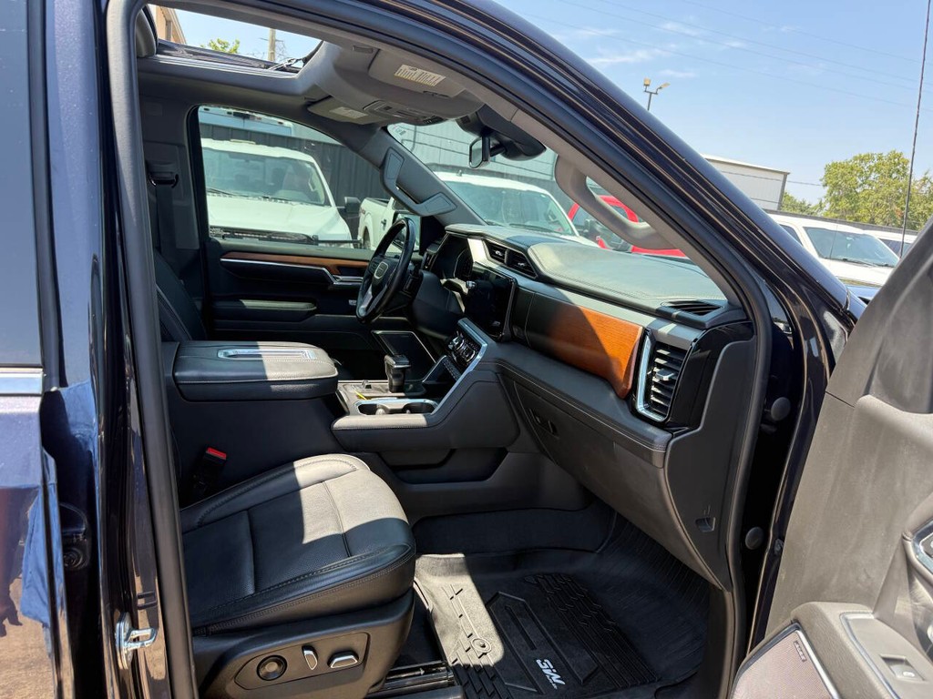 GMC Sierra 1500 Vehicle Full-screen Gallery Image 10