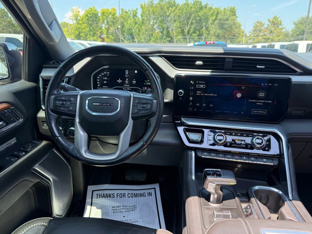 GMC Sierra 1500 Vehicle Full-screen Gallery Image 21