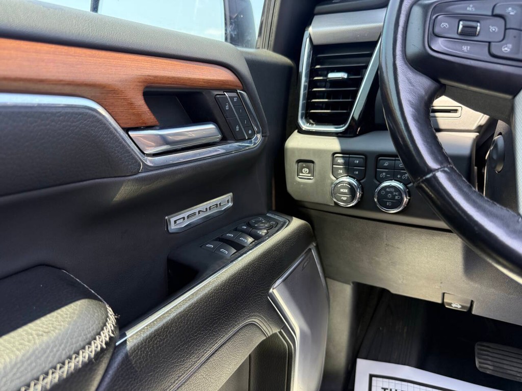 GMC Sierra 1500 Vehicle Full-screen Gallery Image 30