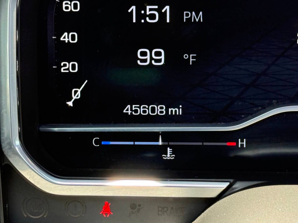 GMC Sierra 1500 Vehicle Full-screen Gallery Image 33