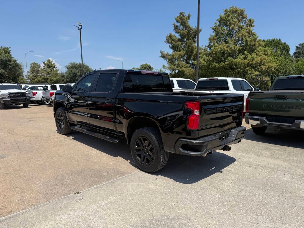 Chevrolet Silverado 1500 Vehicle Full-screen Gallery Image 04