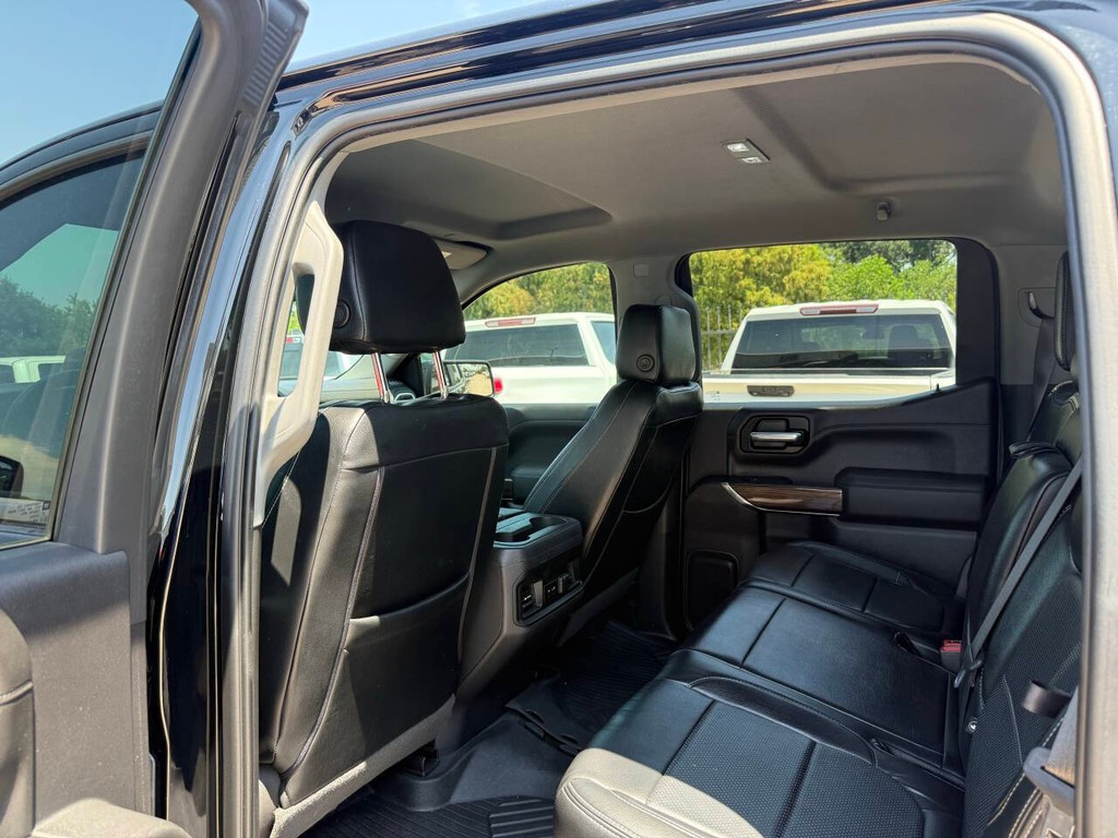 Chevrolet Silverado 1500 Vehicle Full-screen Gallery Image 12