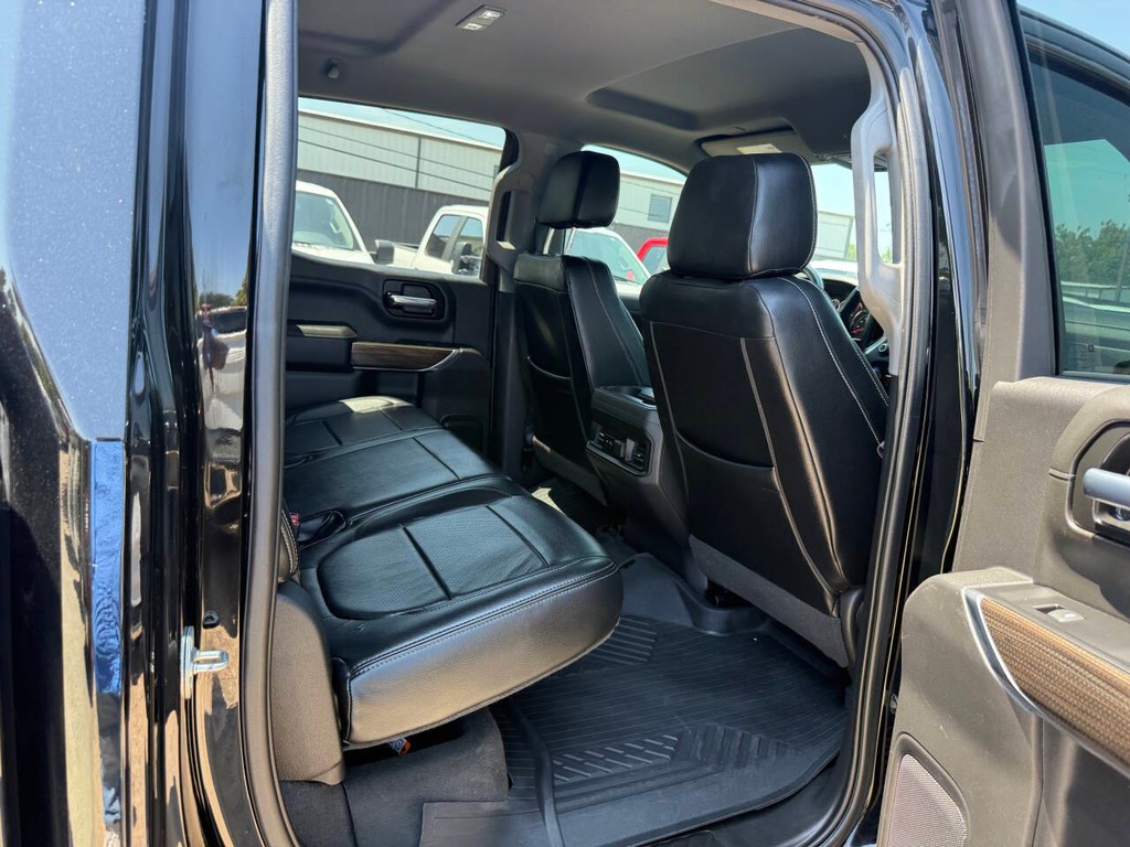 Chevrolet Silverado 1500 Vehicle Full-screen Gallery Image 15