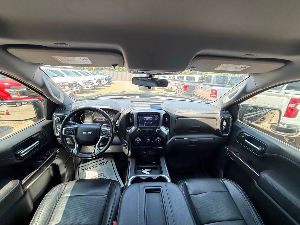 Chevrolet Silverado 1500 Vehicle Full-screen Gallery Image 18