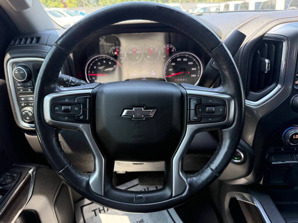 Chevrolet Silverado 1500 Vehicle Full-screen Gallery Image 23