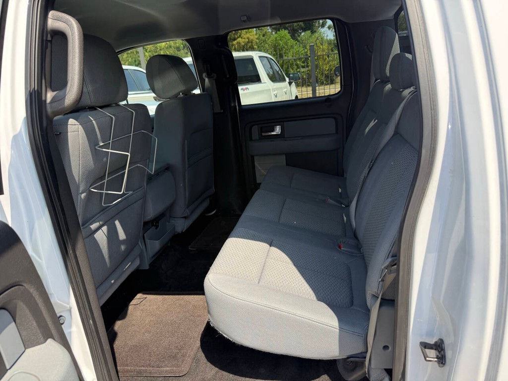 Ford F-150 Vehicle Full-screen Gallery Image 13