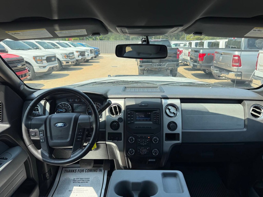 Ford F-150 Vehicle Full-screen Gallery Image 17