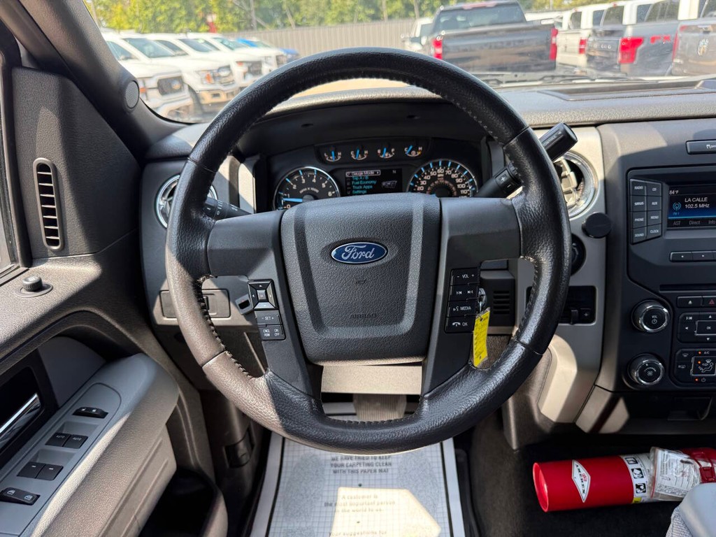 Ford F-150 Vehicle Full-screen Gallery Image 22