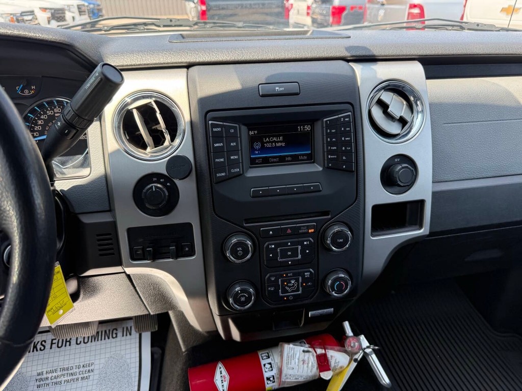 Ford F-150 Vehicle Full-screen Gallery Image 24