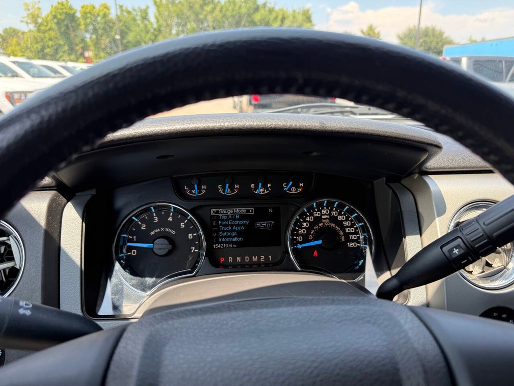 Ford F-150 Vehicle Full-screen Gallery Image 31