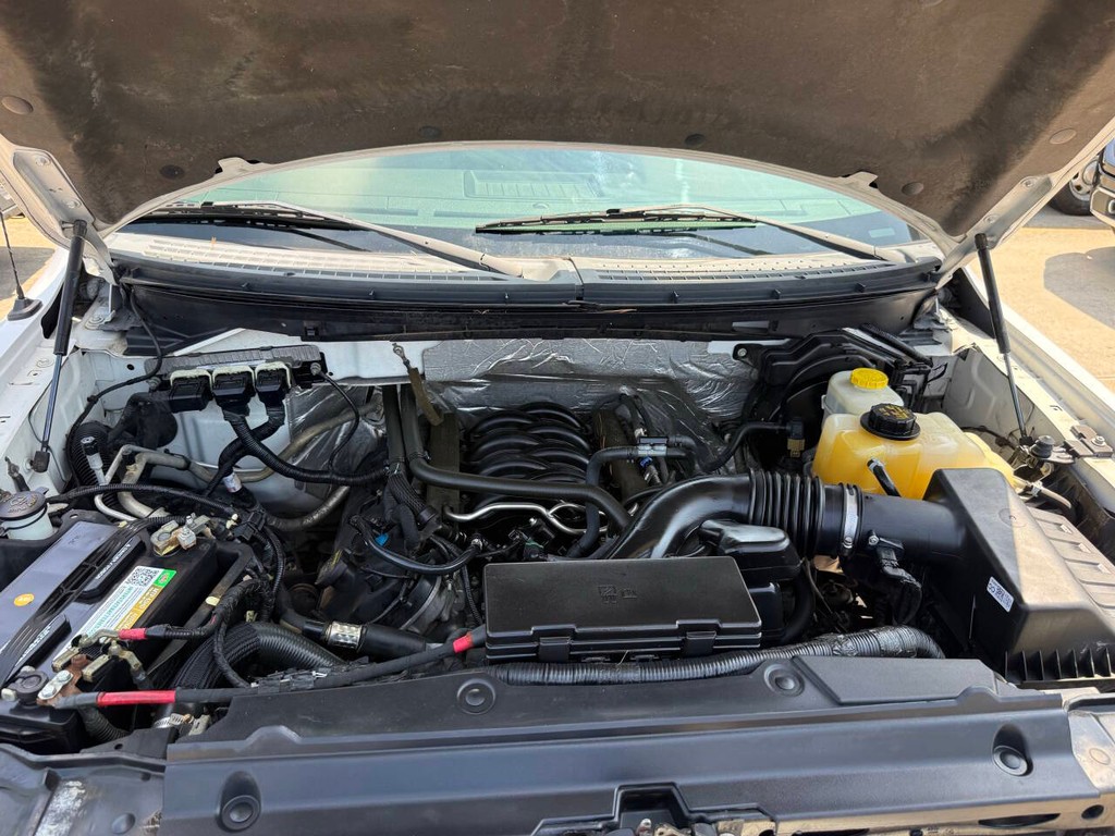 Ford F-150 Vehicle Full-screen Gallery Image 34